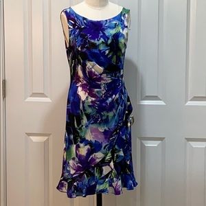 Floral shift dress with ruffle detail size 6